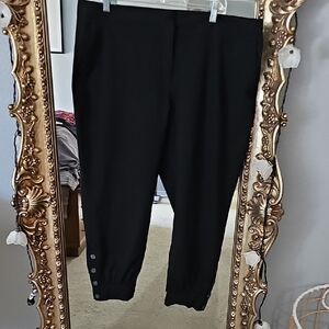 Worthington Black Capris Pants & Jumpsuits
